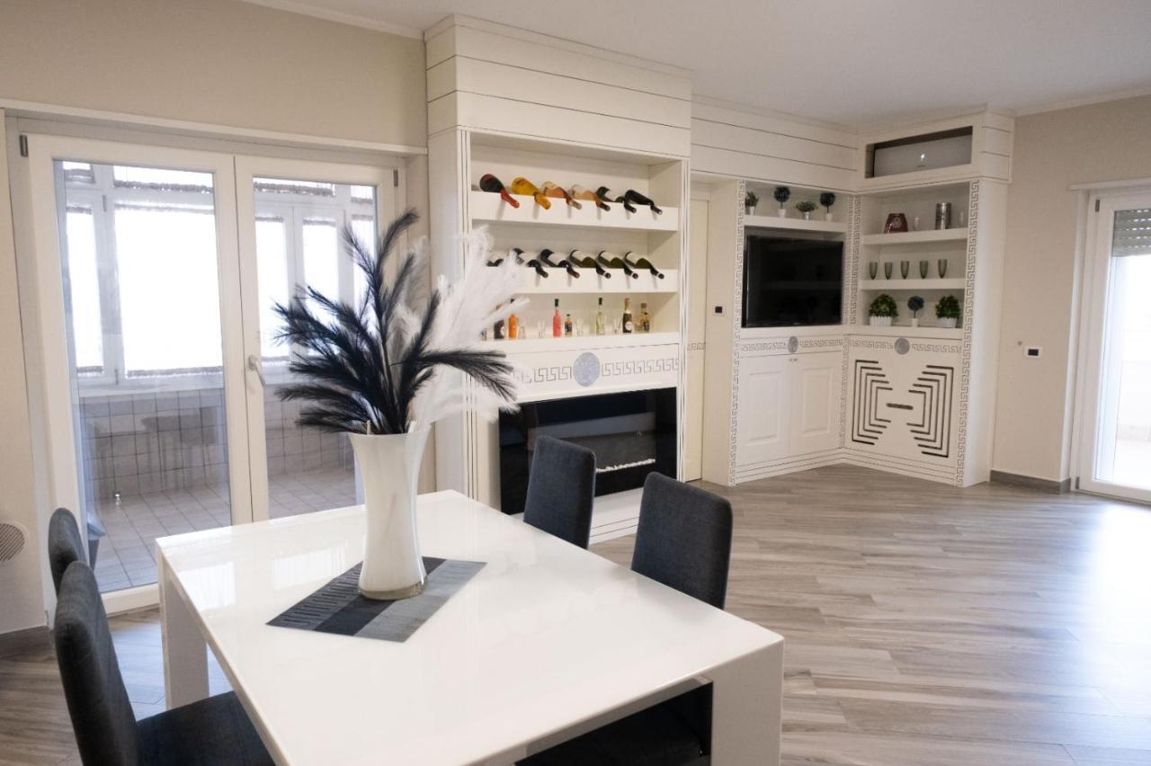 Odissea Luxury Apartment Neapel